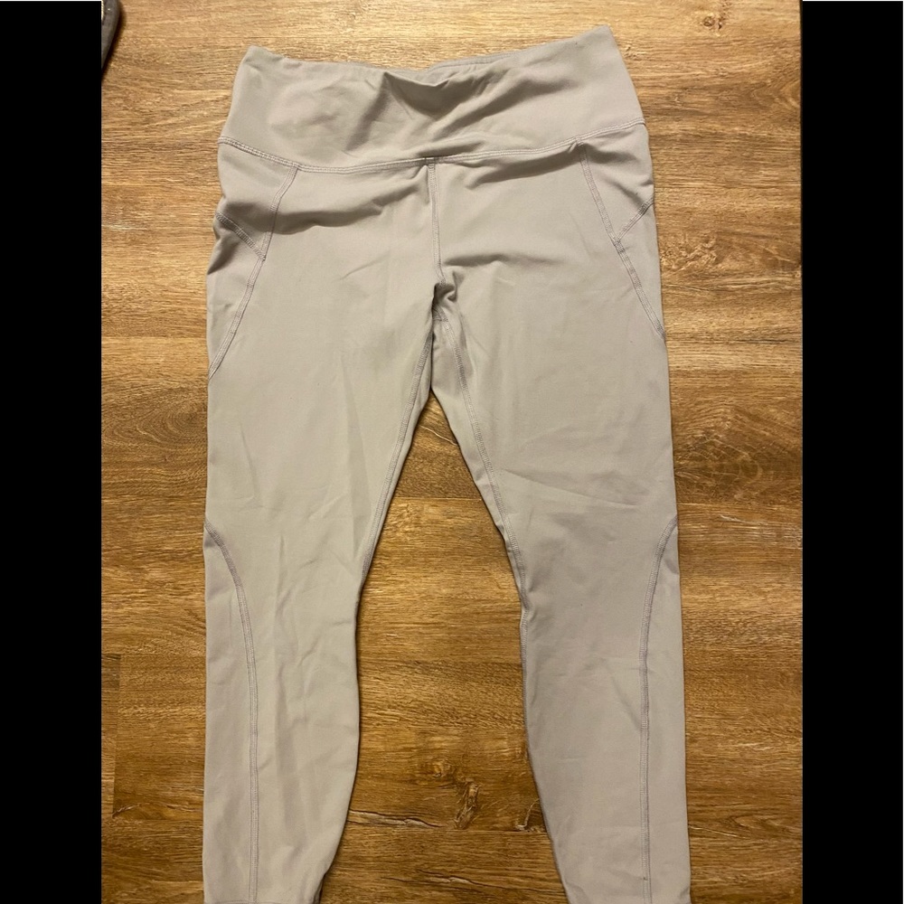 Gray leggings in very good condition